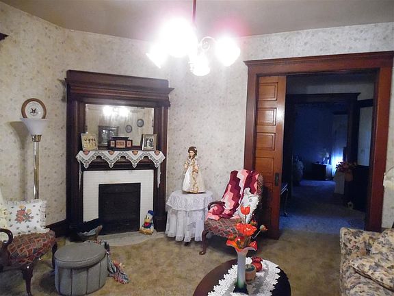 5th image of 303 Howard Ave