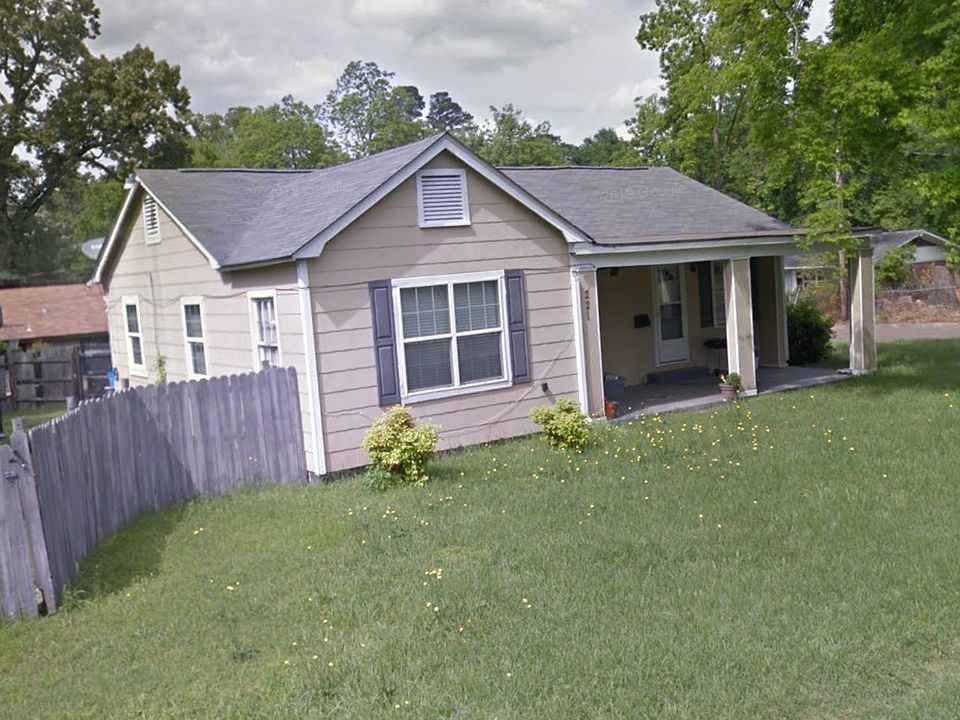 1st image of 221 E 24th St