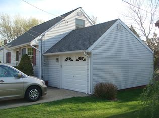 8 Clausen Rd, Edison, NJ 08817