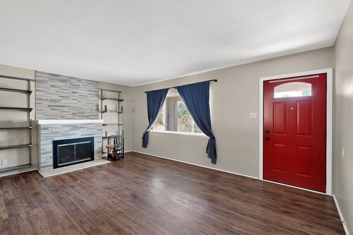 next background image