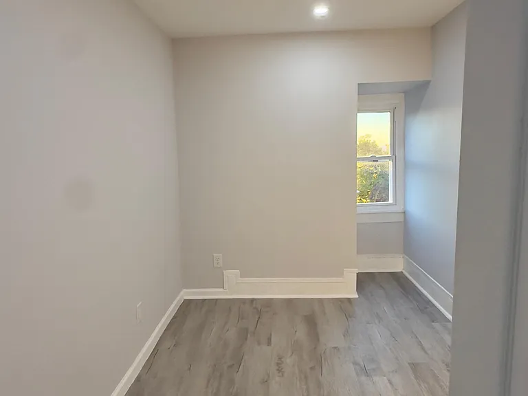 233 Clymer St #2 — Photo 19