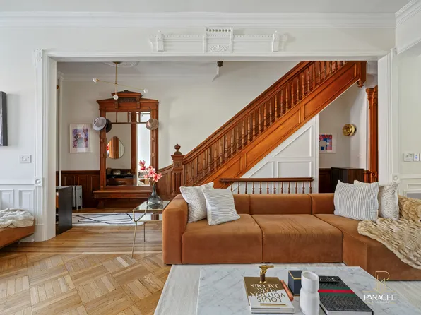 400 Putnam Avenue image 1 of 32