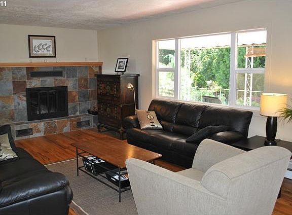 5th image of 13709 SE Laurie Ave