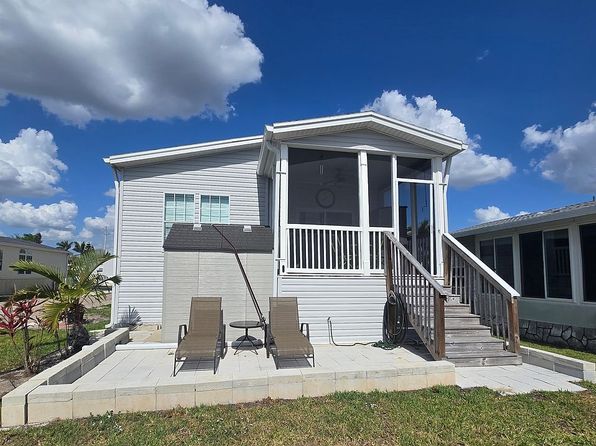 3227 Sunny Harbor Dr