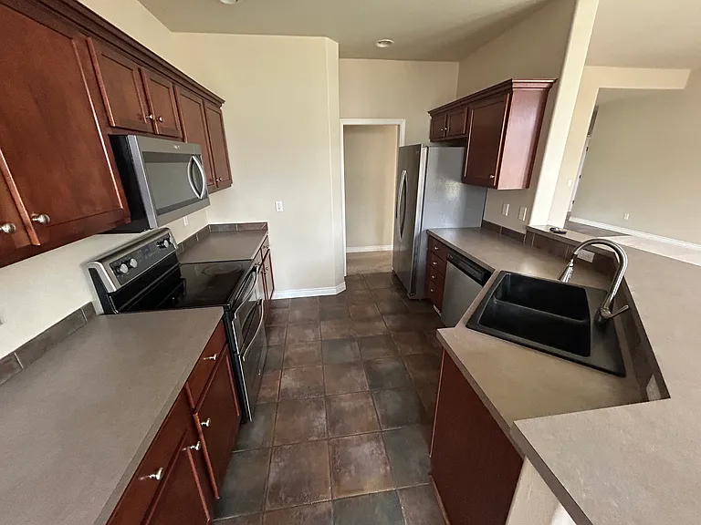 8619 Woodwinds Way — Photo 5