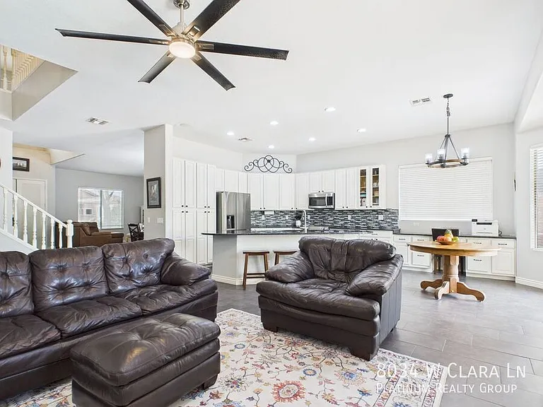 8034 W Clara Ln — Photo 5