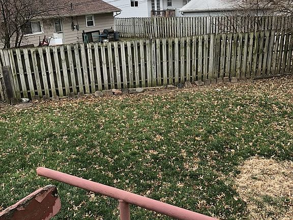 2nd image of 2402 Sequoya Dr