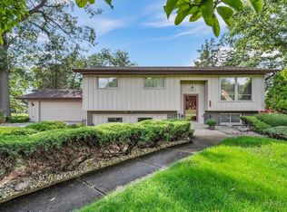 4N162 Maple Ave, Addison, IL 60101