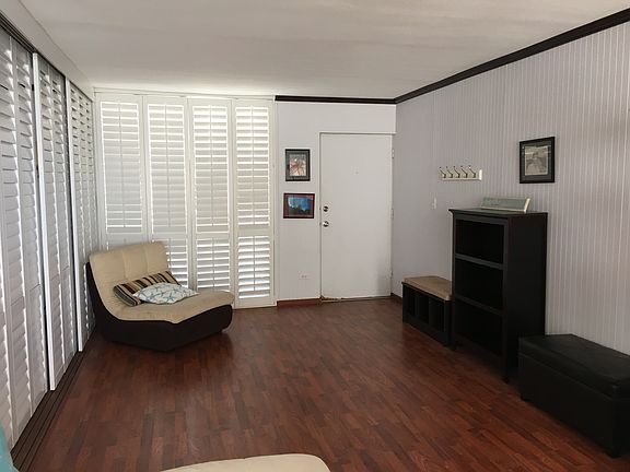 Entry to living room