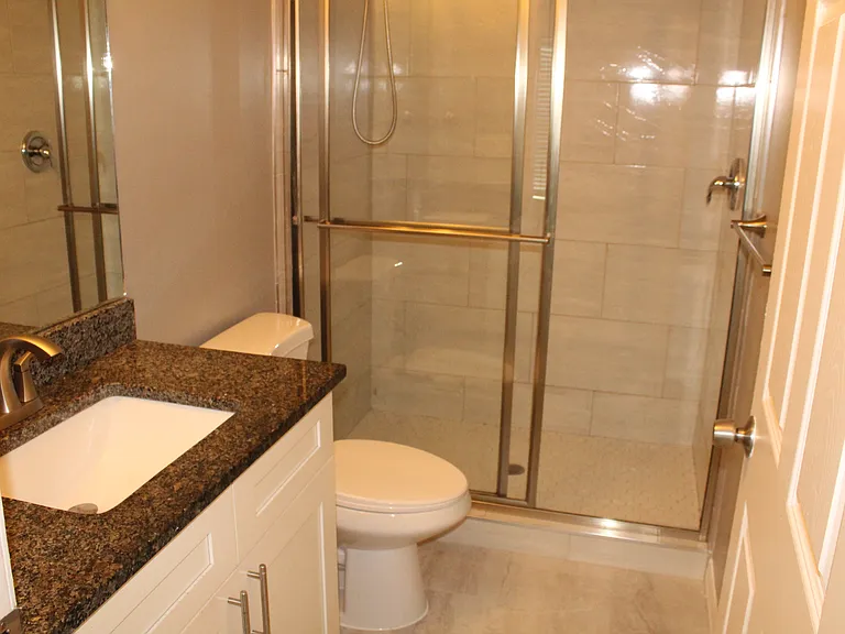 1110 SW 47th Ter #204 — Photo 7