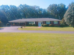 30 Wendover Dr, Rocky Mount, VA 24151