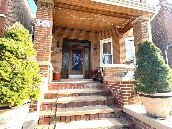 2nd image of 1015 N Leclaire Ave