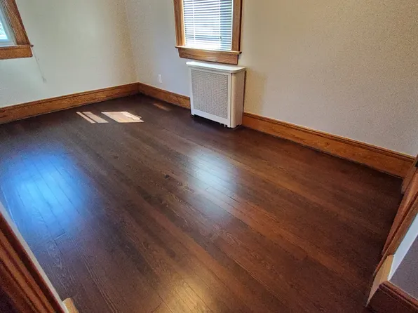 285 Born Street image 36 of 41