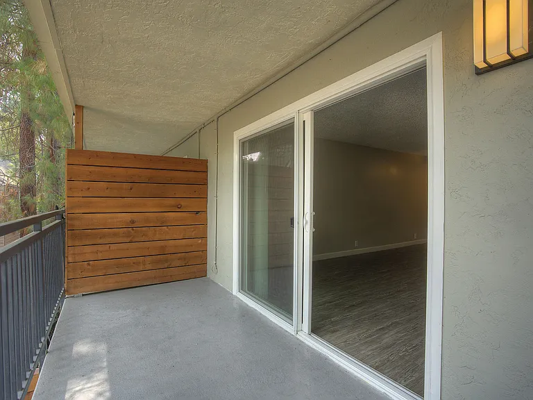 Reserve at Walnut Creek — Photo 8