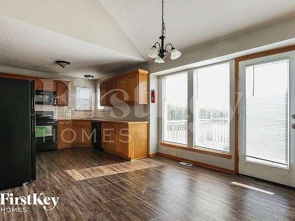 5th image of 5401 Crysler Ave