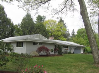 18 Nutmeg Ln, Andover, MA 01810