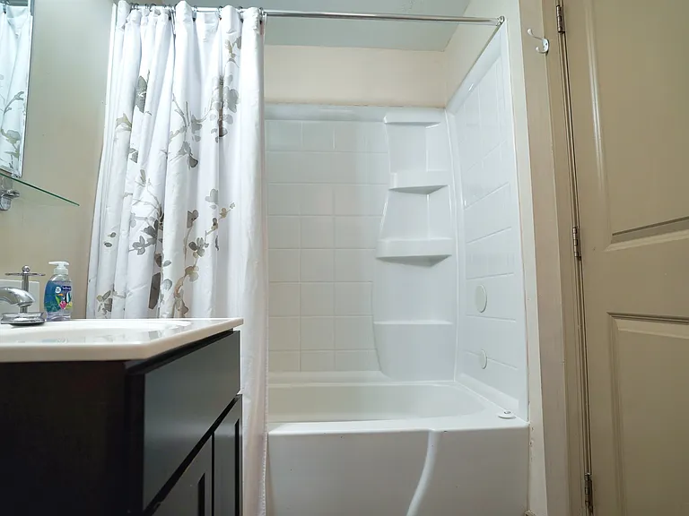 513 Park Ave #1 — Photo 8