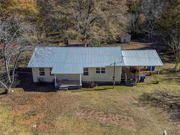 200 Watts Ln, Talladega, AL 35160