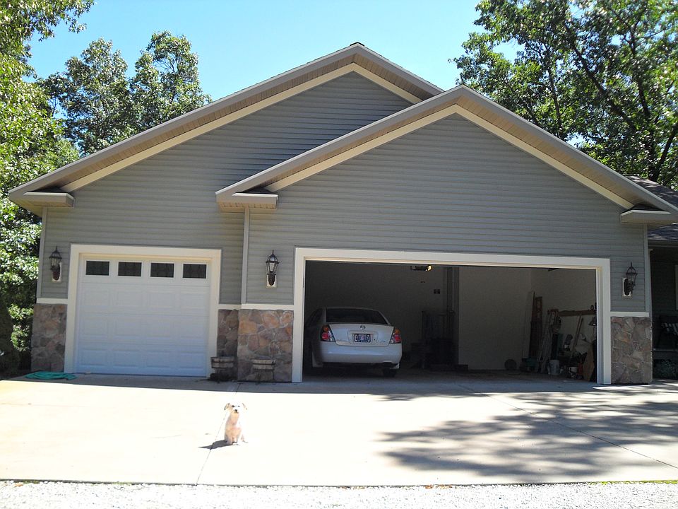 Facing road.. front of house