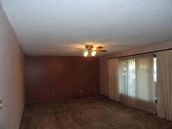 4th image of 1018 Kennedy Dr