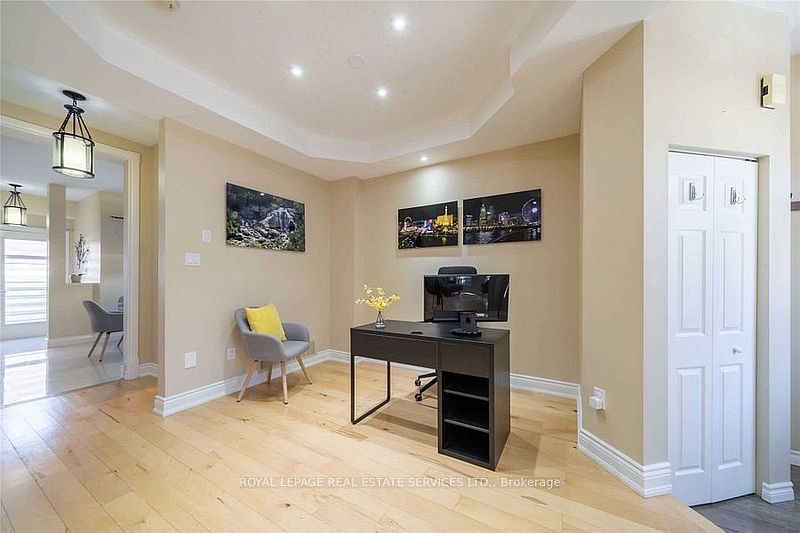 Oakville Townhouse for rent - 4 Bedrooms — photo 4