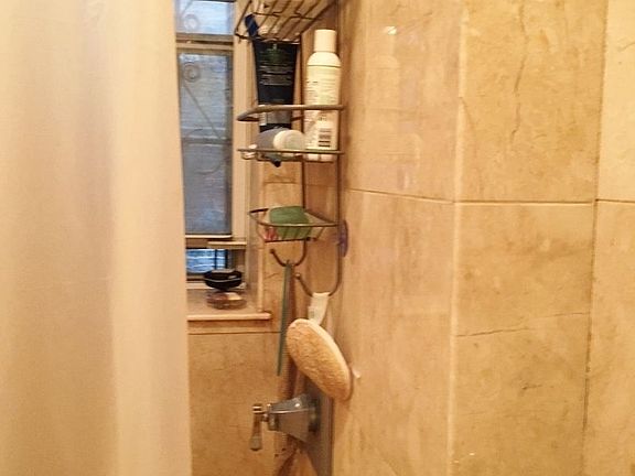 5th image of 108 E 4th St APT 1