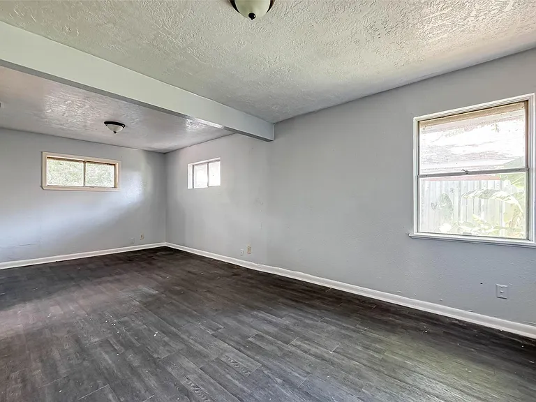 10613 Buffum St — Photo 10
