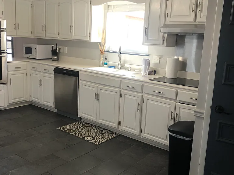 3907 Woodcrest Cir NW — Photo 8