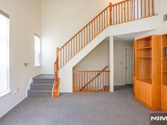 3rd image of 1234 Richmond Road #1234