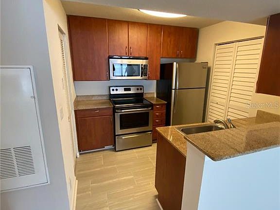 5th image of 11594 Westwood Blvd APT 1625