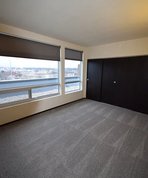 Galaxie High Rise Apartments — Photo 207