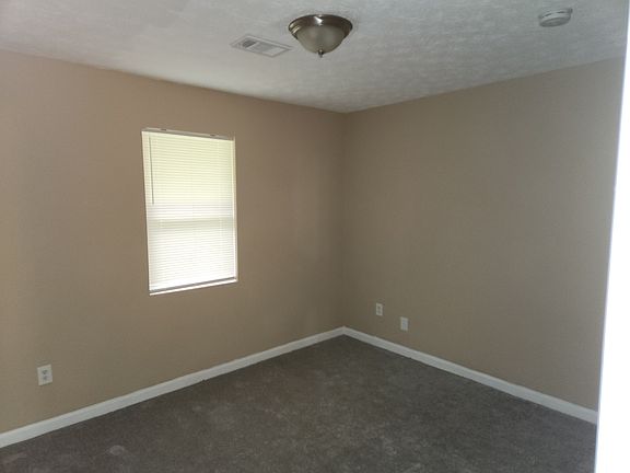 5th image of 488 Arnold Ln #A