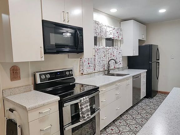 3rd image of 235 E Water St