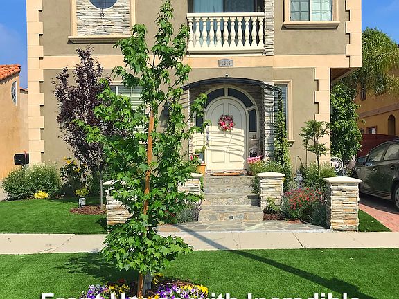 Apartment situated behind this gorgeous front house