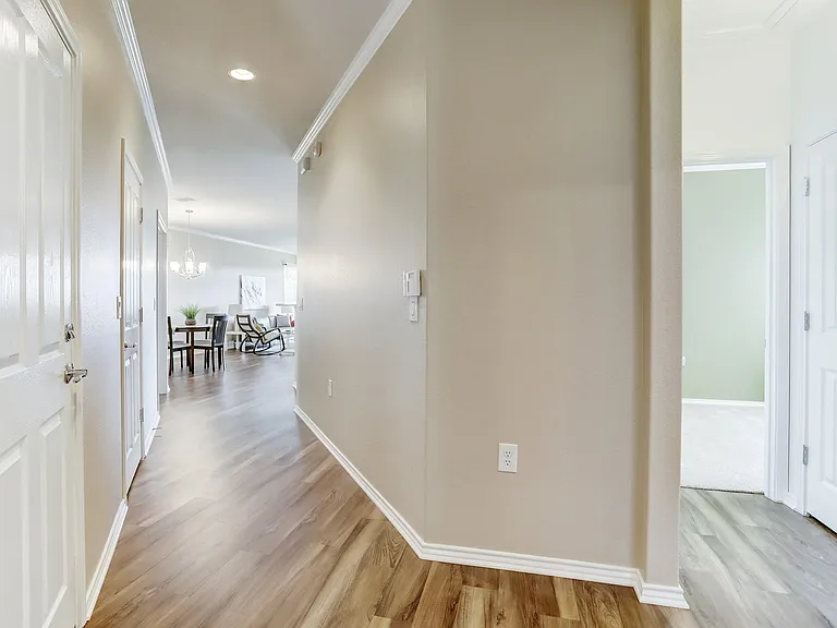 204 Monument Hill Trl — Photo 3