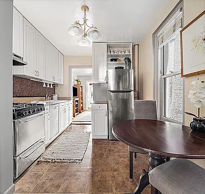4th image of 326 E 73rd St APT 2B