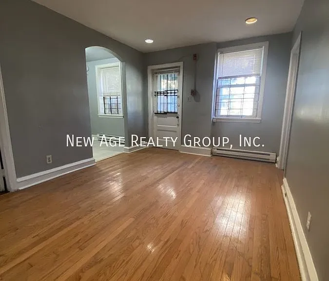 521 S 42nd St #1R — Photo 5
