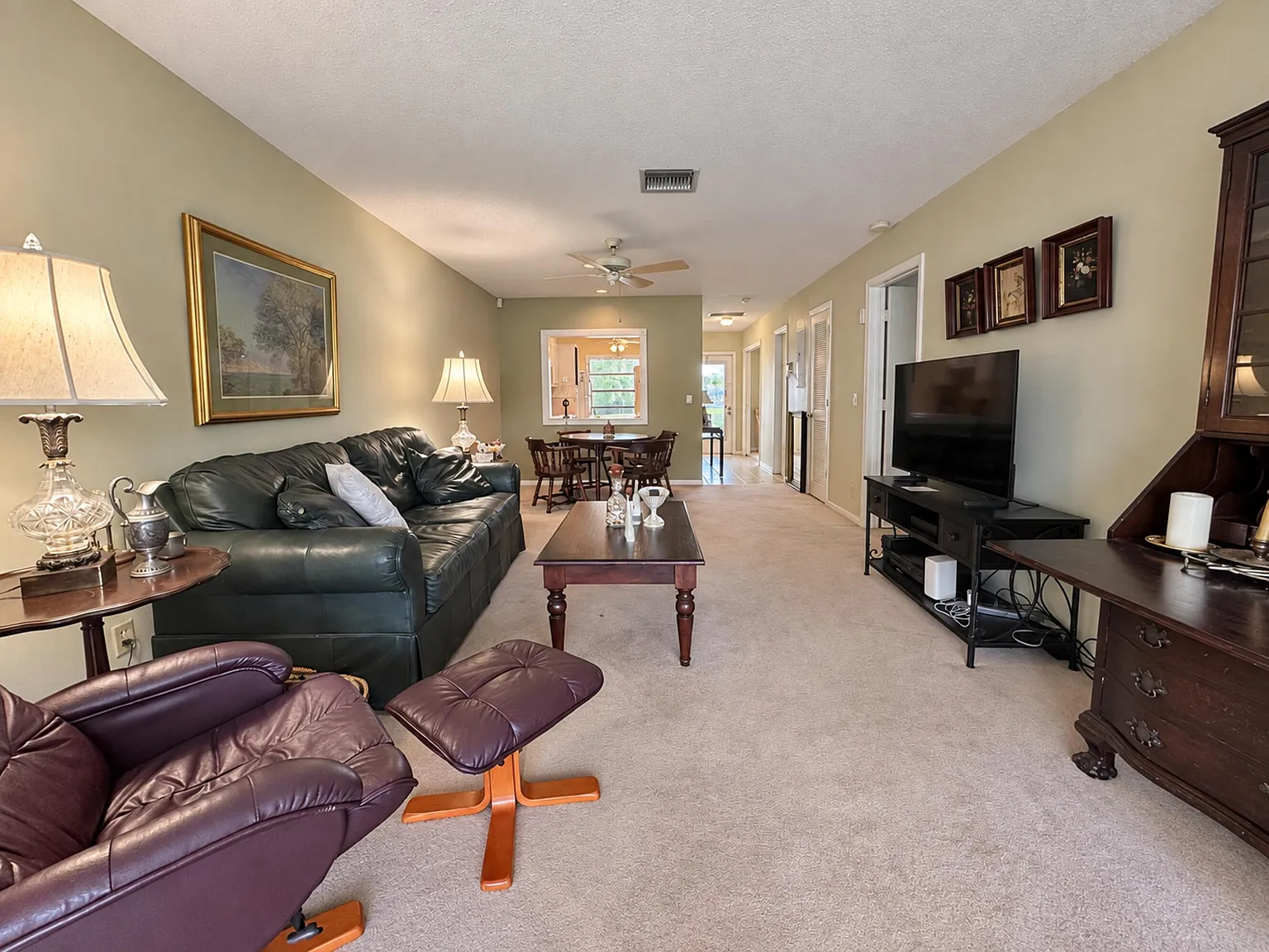2 bed, 1.5 bath, 982 sqft, $1,800 — Photo 2