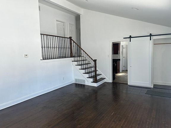 5th image of 17423 Odell Ave