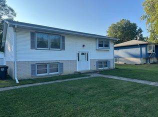 240 Rush Ct, Hobart, IN 46342
