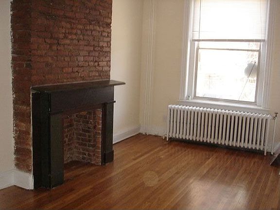 2nd image of 16 Crescent Ave