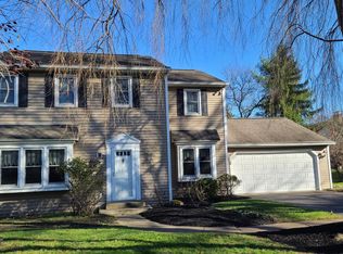 20 Signal Hill Rd, Holland, PA 18966