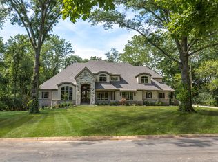 8 Villa Coublay Dr, Saint Louis, MO