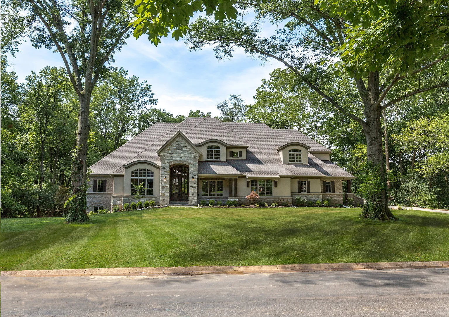 8 Villa Coublay Dr photo 1