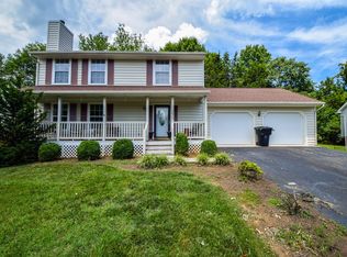 1025 Barrens Village Ct, Roanoke, VA 24019