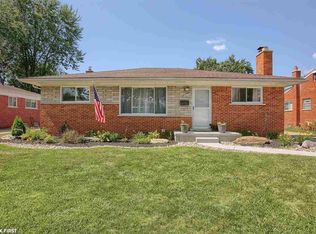 28055 Adler Dr, Warren, MI 48088