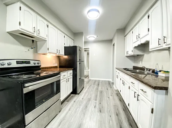 51 King St W #302, Brockville, ON K6V 3P8