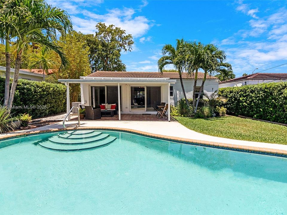 1st image of 1558 Normandy Dr
