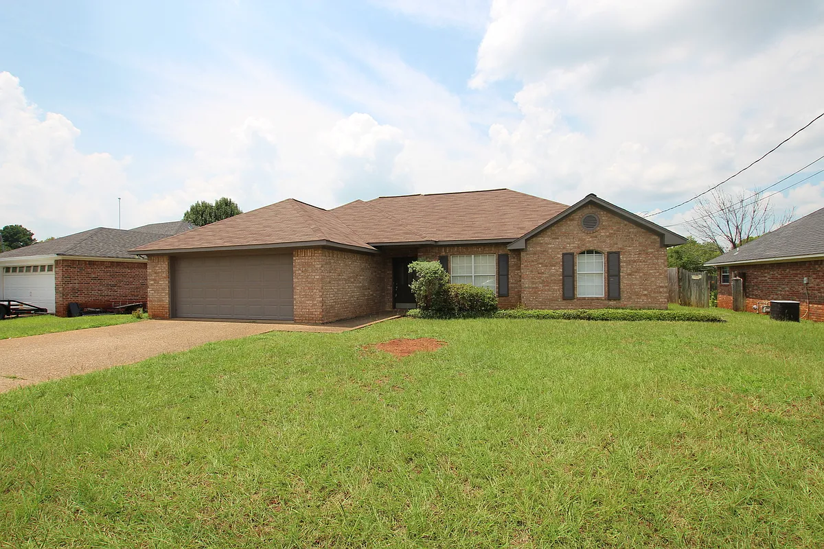 Building Photo - 103 Courtney Dr