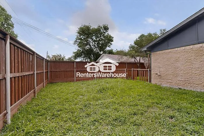 913 Overdowns Dr — Photo 13